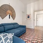 公寓 Ehemaliger Palast, Malerische Wohnung, Seeblick, Stellplatz