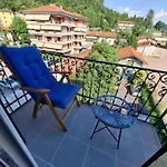 Ehemaliger Palast, Malerische Wohnung, Seeblick, Stellplatz 公寓