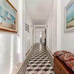 Ehemaliger Palast, Malerische Wohnung, Seeblick, Stellplatz 瓦雷泽