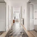 Ehemaliger Palast, Malerische Wohnung, Seeblick, Stellplatz 瓦雷泽