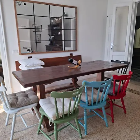 Ehemaliger Palast, Malerische Wohnung, Seeblick, Stellplatz *